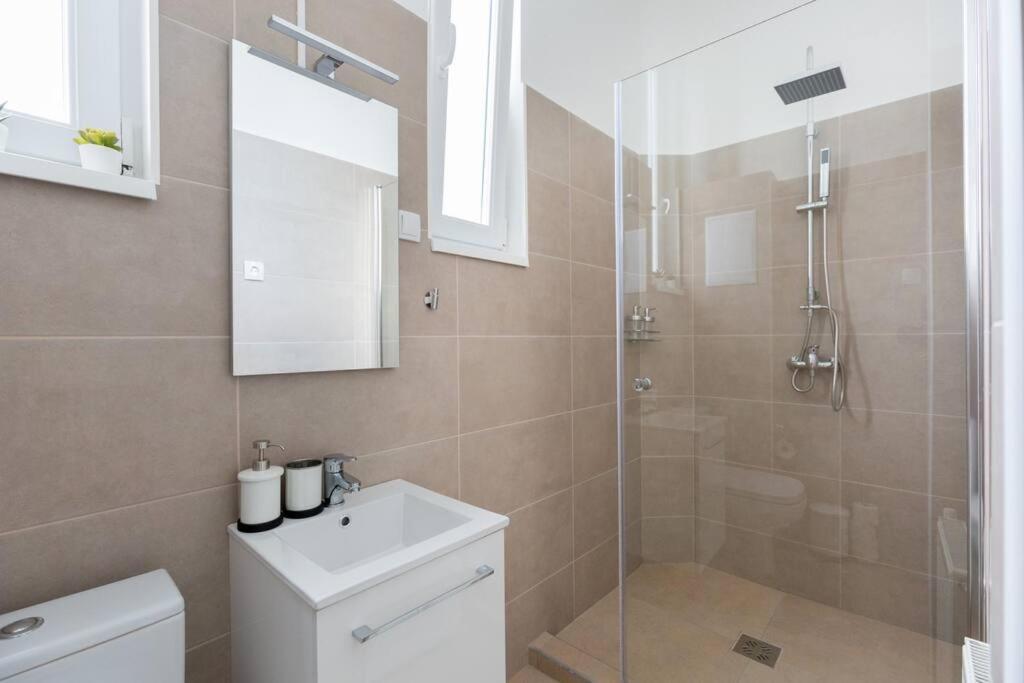 Grand Luxury On The Budapest Broadway W Jacuzzi Exterior foto